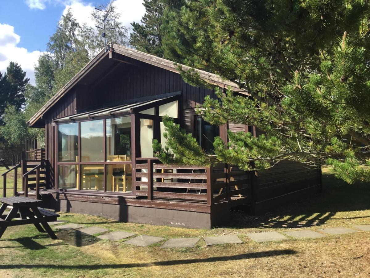 Macdonald Spey Valley Resort อาวีมอร์ ภายนอก รูปภาพ