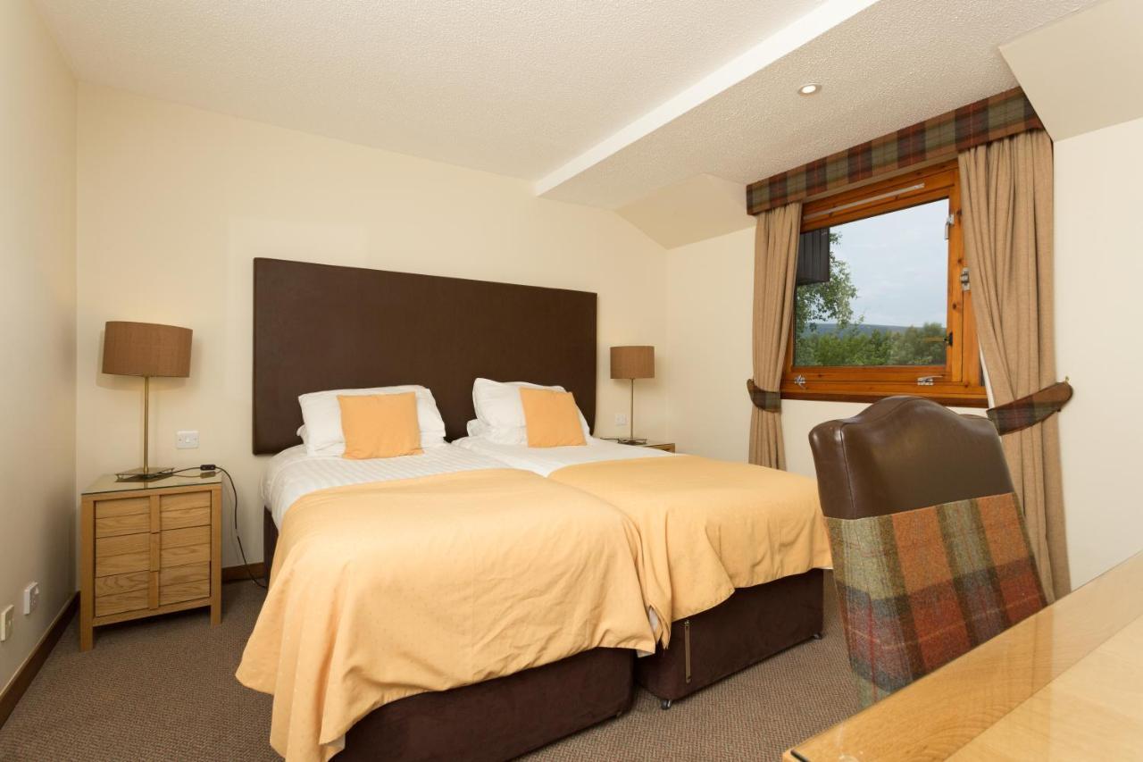 Macdonald Spey Valley Resort อาวีมอร์ ภายนอก รูปภาพ
